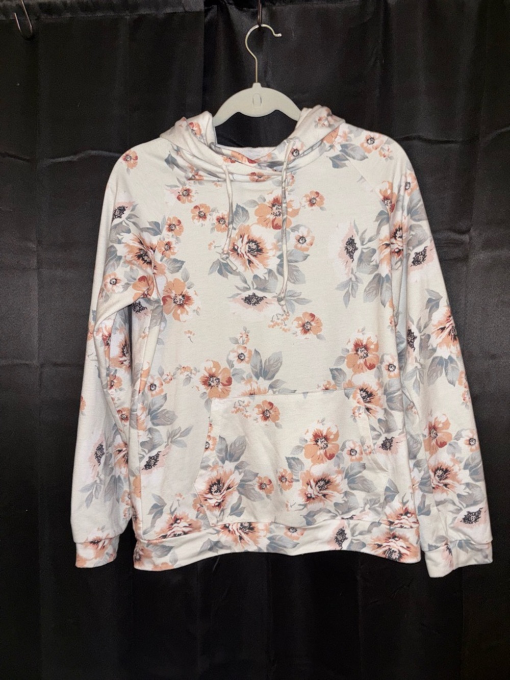 AMPERSAND AVE White Hoodie with Peach Floral Print